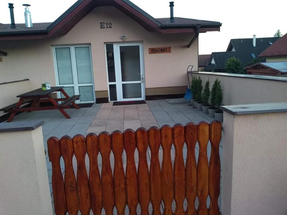 Apartman Naomi E12 Нова-Лесна Экстерьер фото